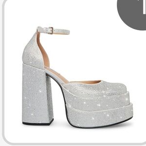 Steve Madden Charlize Rhinestone Silver Heels Size 7